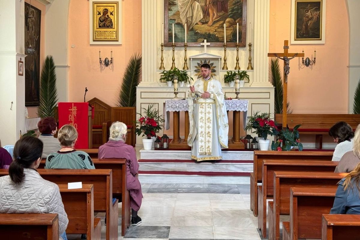 Per la prima volta sull’isola di Creta si celebra la Liturgia in lingua ucraina